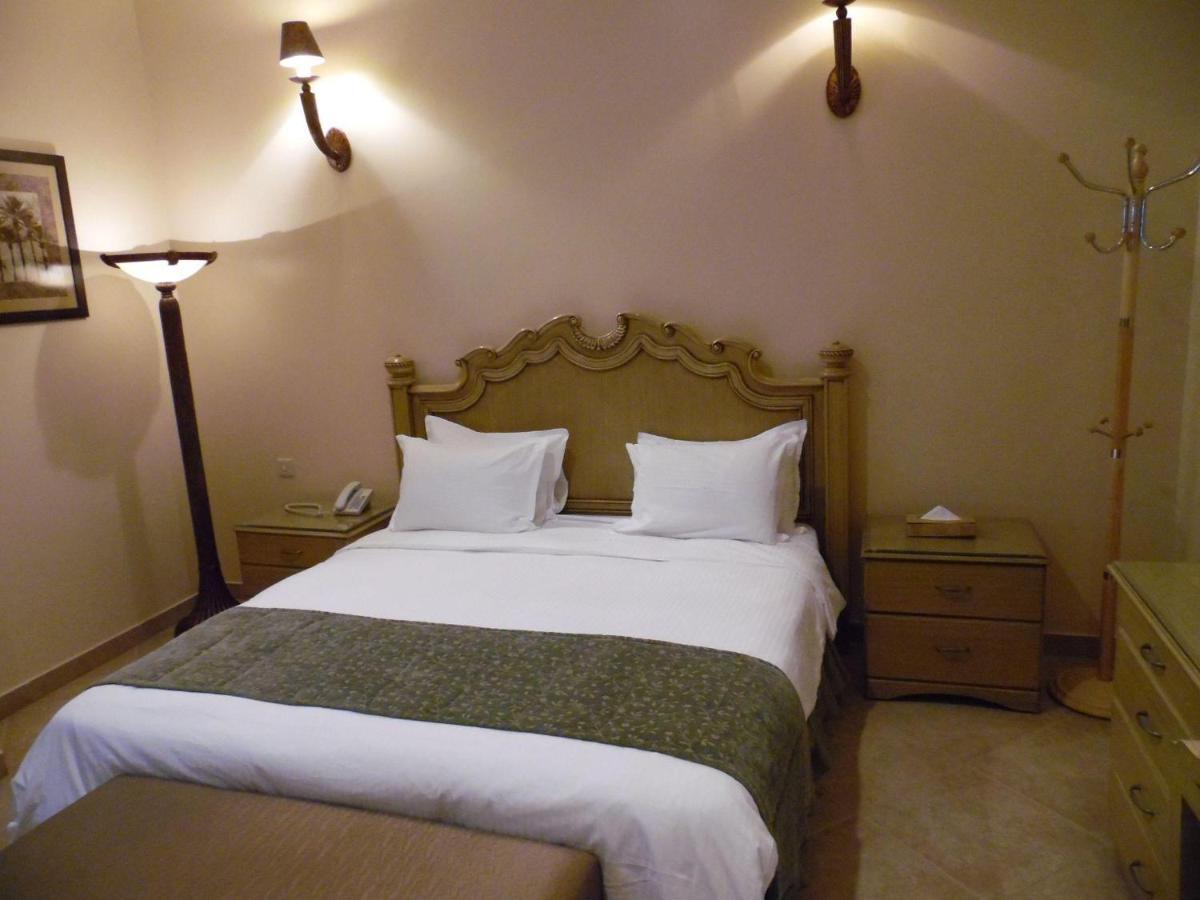 Milan Deluxe Suites Khobar Buitenkant foto