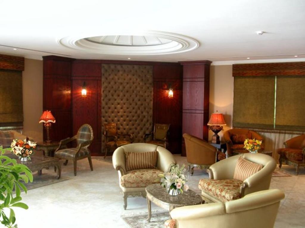 Milan Deluxe Suites Khobar Buitenkant foto