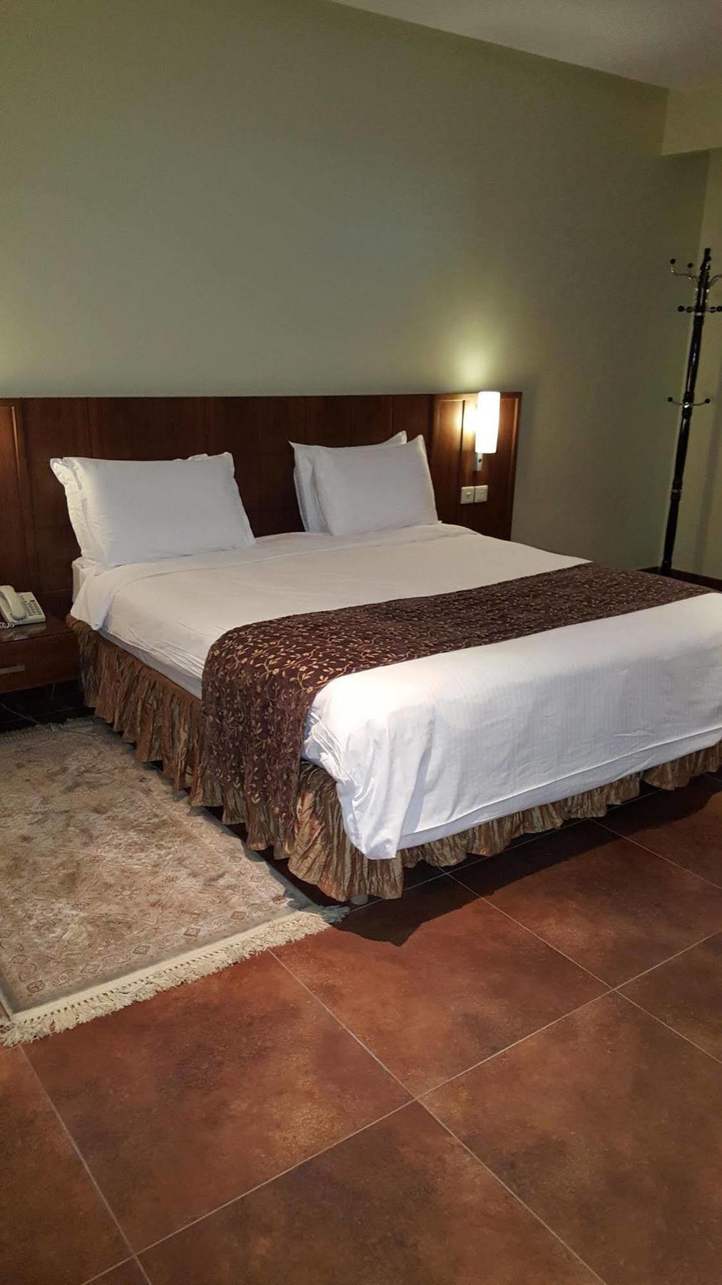 Milan Deluxe Suites Khobar Buitenkant foto